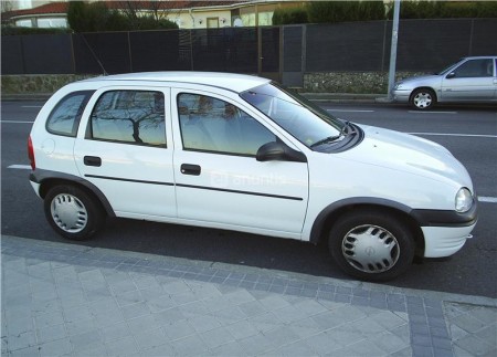 Opel Corsa 12 Swing