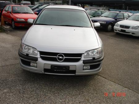 Opel Omega 30