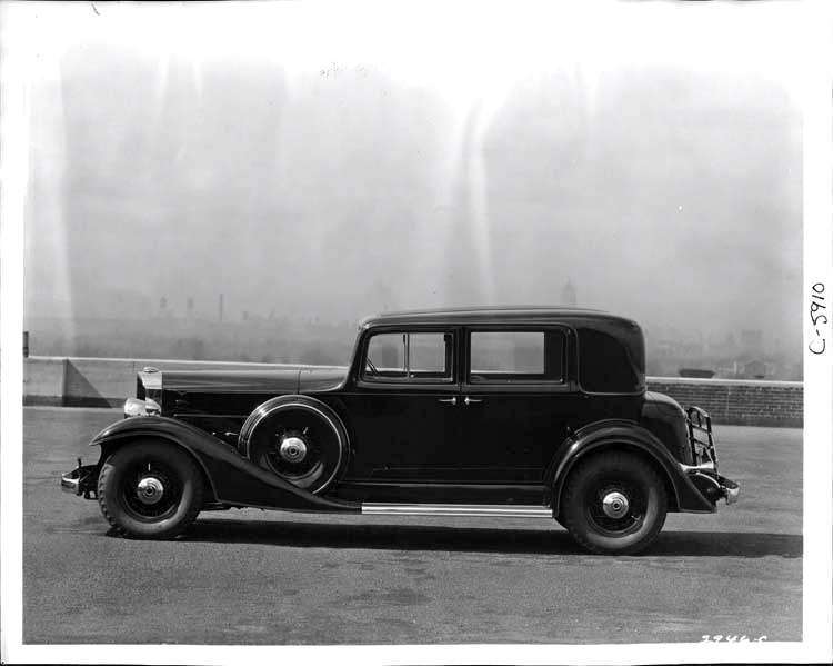 Packard 1002 Club Sedan