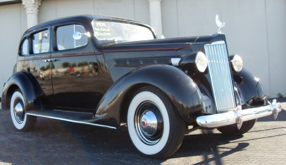 Packard 4 dr sedan