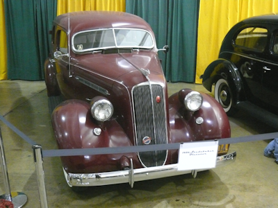 Packard 4 dr sedan