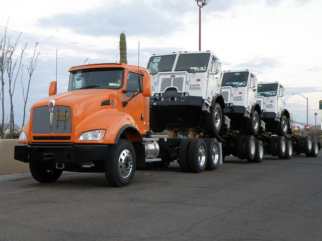 Peterbilt 320