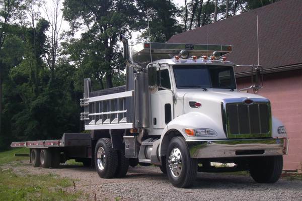 Peterbilt 335