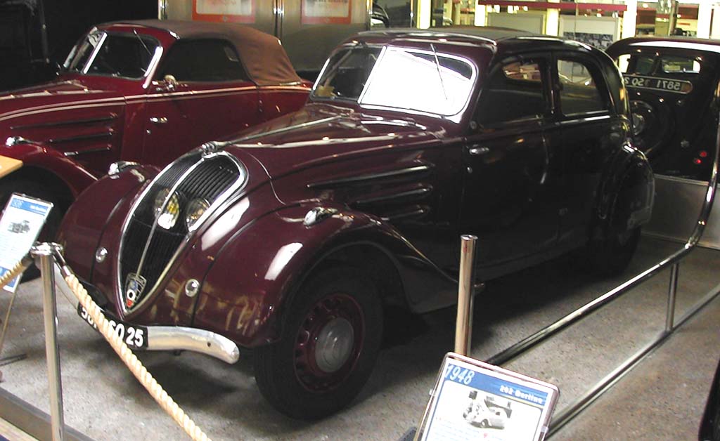 Peugeot 302