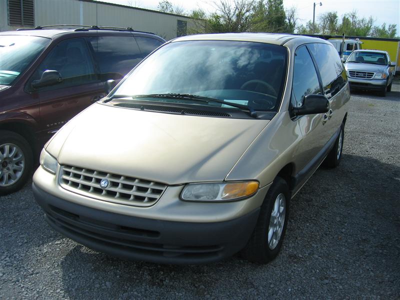 Plymouth Grand Voyager SE