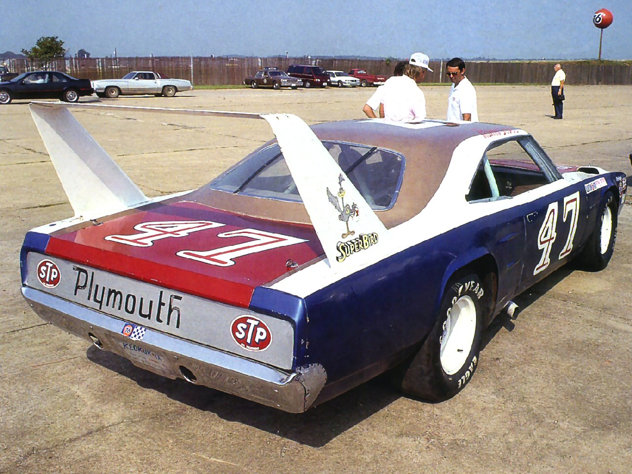 Plymouth Road Runner Race Car:picture # 1 , reviews, news, specs, buy car