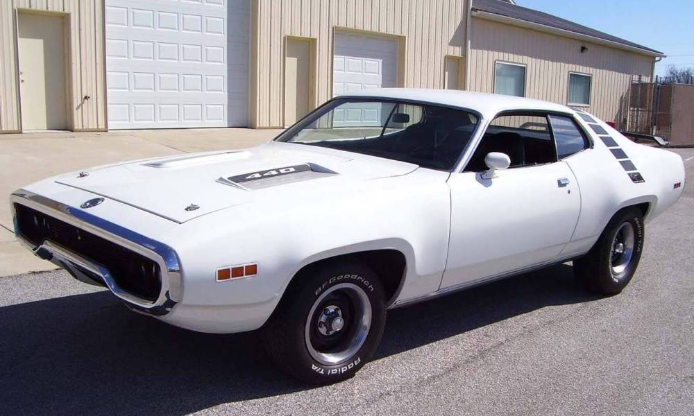 Plymouth Satellite Road Runner