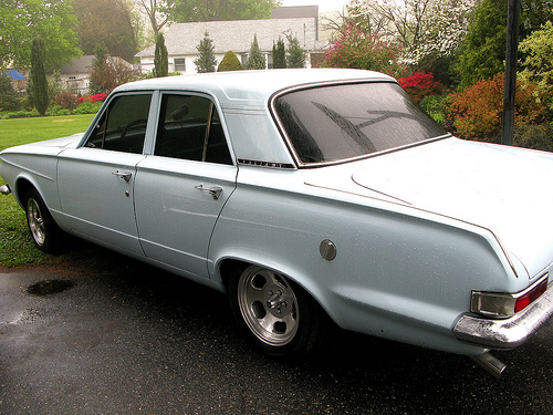 Plymouth Valiant V-100