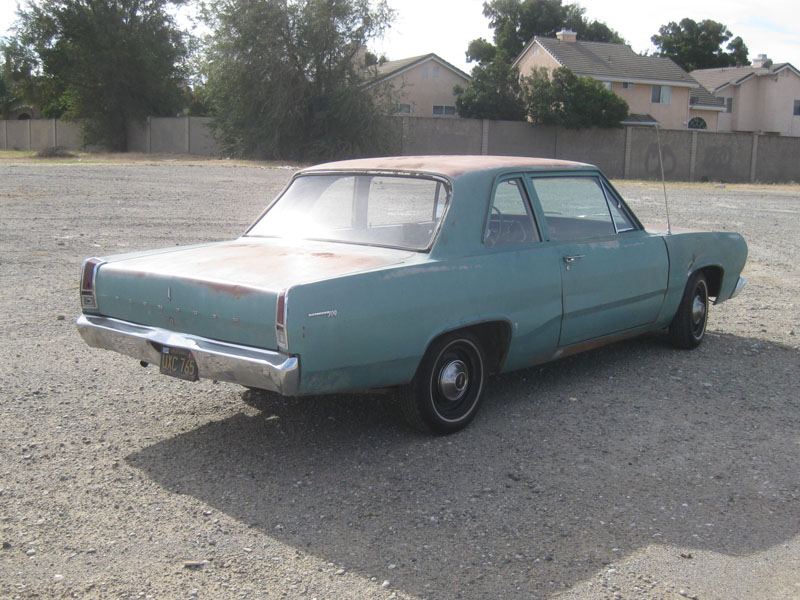 Plymouth Valiant V100