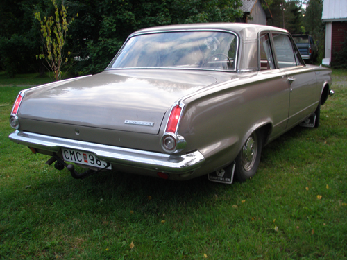 Plymouth Valiant V100