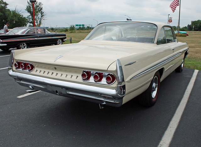 Pontiac Bonneville 2 Door Hardtop