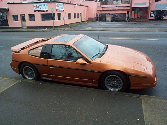 Pontiac Fiero GT