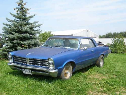 Pontiac Tempest Custom 2dr HT