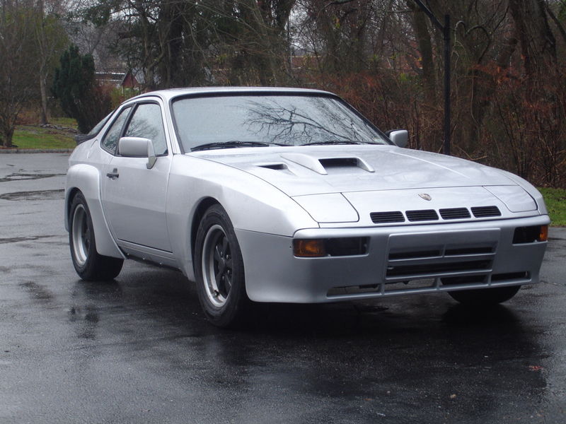 Porsche 924 Carrera GT replica