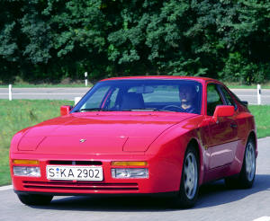 Porsche 944 S2