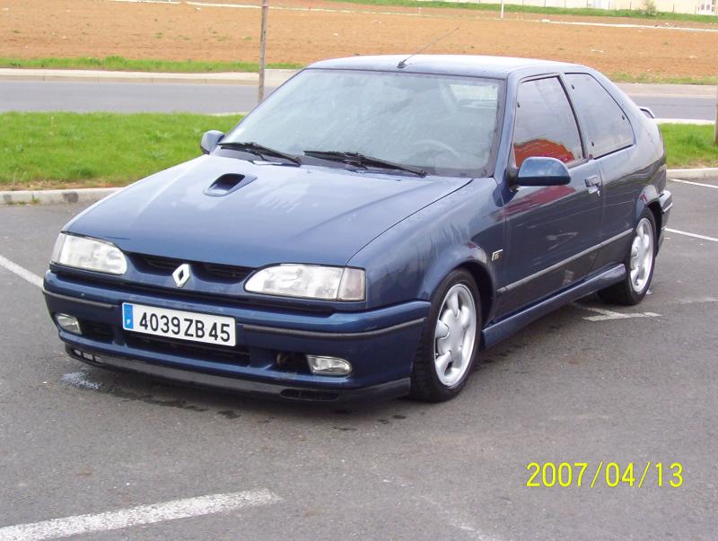 Renault 19 16S