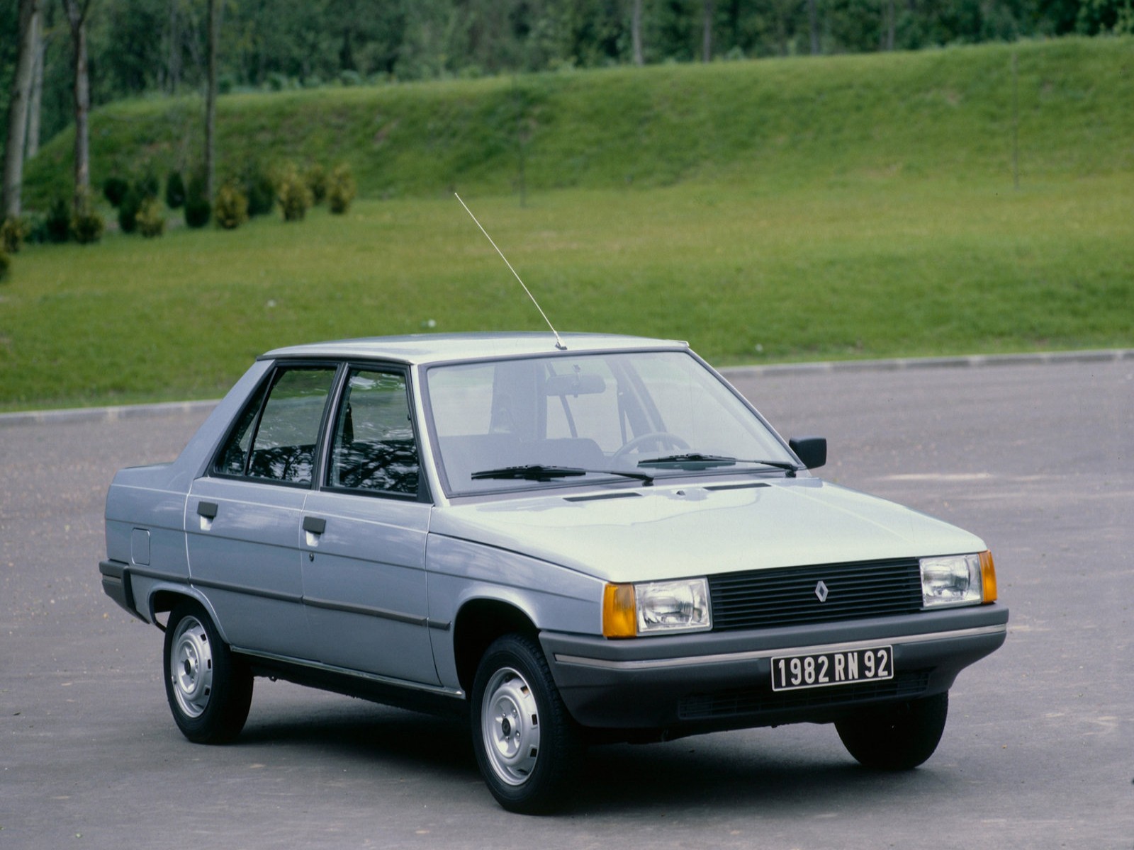 Renault 9