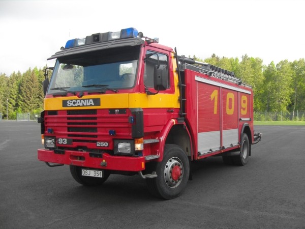 Scania P93 M 4X4 L