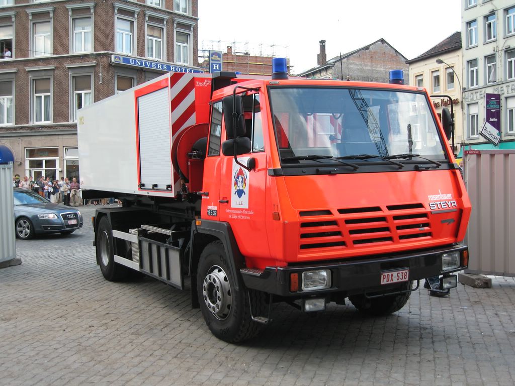 Steyr-Puch Rosenbauer pump container