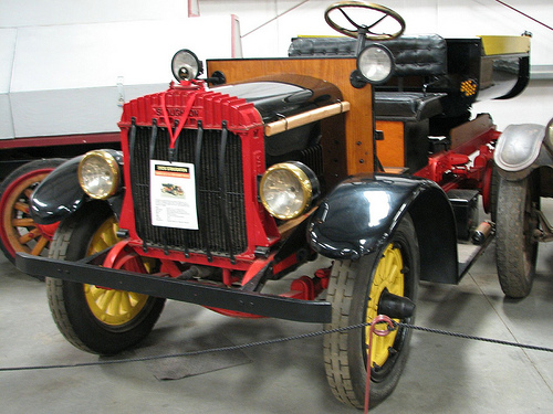 Stoughton Model B-jr 1 Ton Dump Triuck