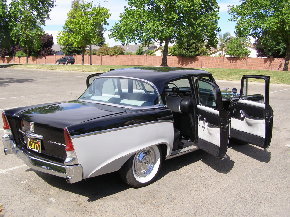 Studebaker Commander 4-door sedan