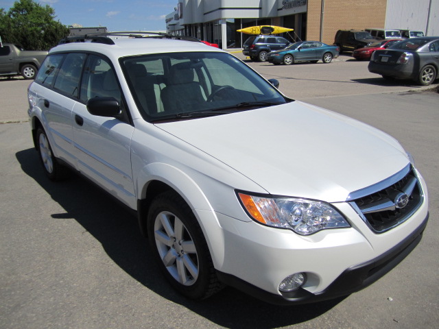 Subaru Outback 25i AWD