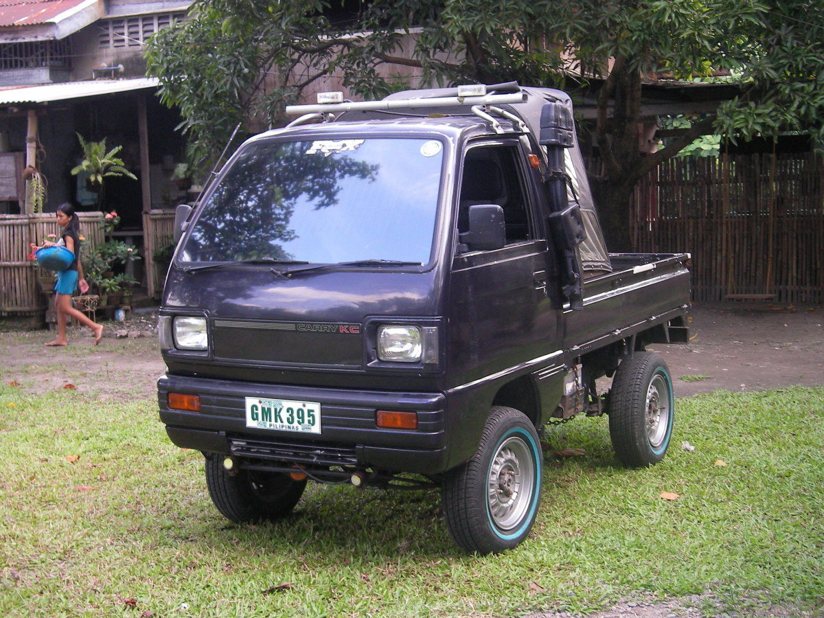  Suzuki  Carry  KC 4WD Pick  up  Photos Reviews News Specs 