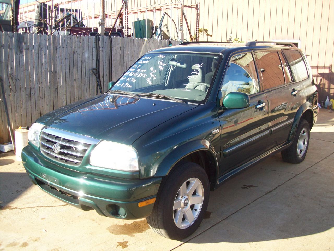 Suzuki Grand Nomade XL7 27