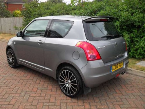 Suzuki Swift GLX 15