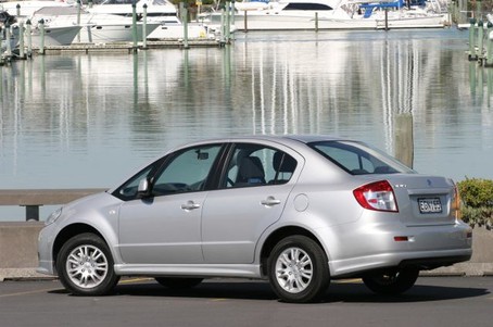 Suzuki SX4 GLX 16 Sedan