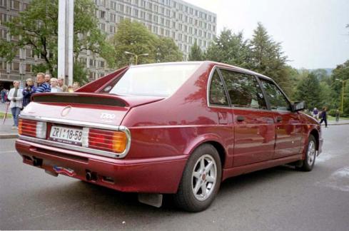 Tatra T 700
