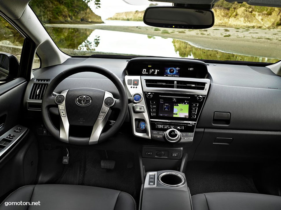 Toyota Prius v - 2015