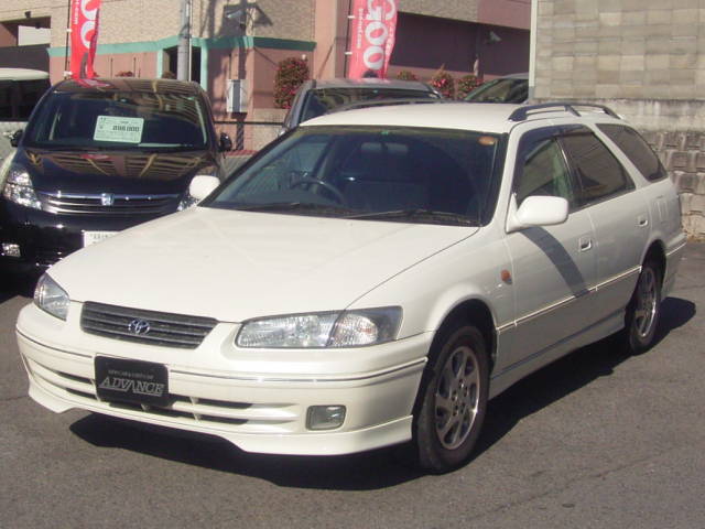 Toyota Camry Gracia 25
