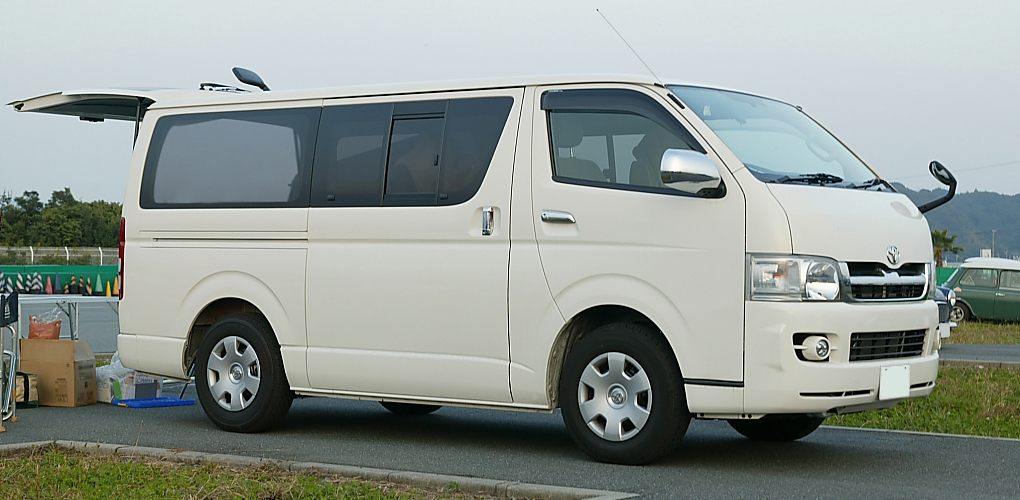 Toyota hiace левый руль