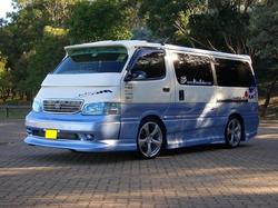 Toyota Hiace Super Custom 30D 4WD