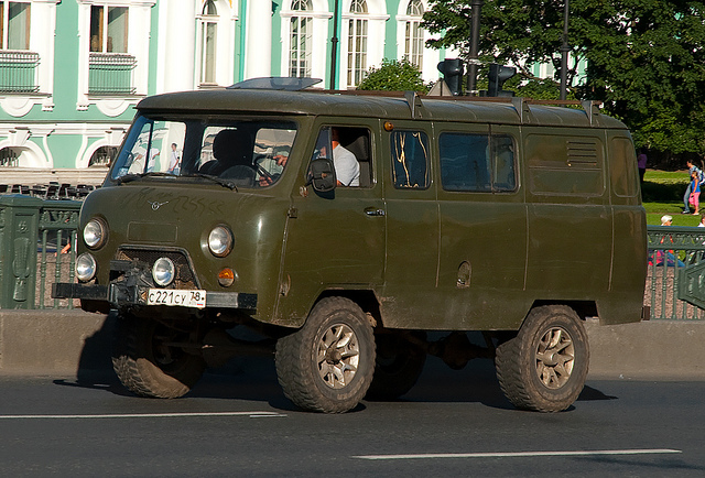 UAZ 452