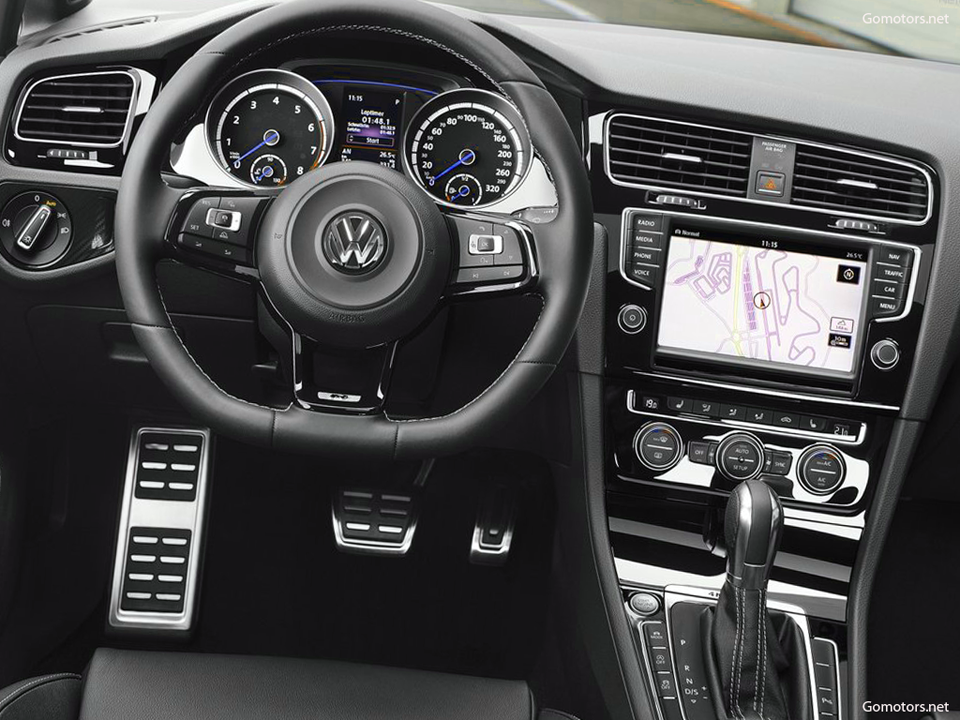 2014 Volkswagen Golf R 