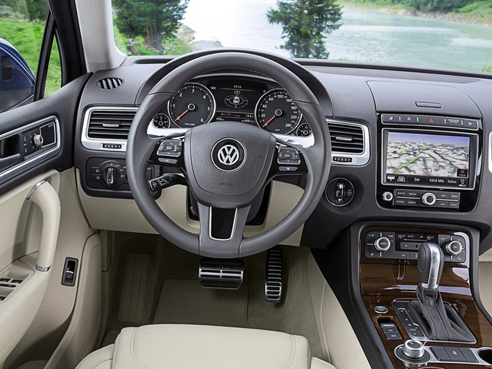 Volkswagen Touareg - 2015