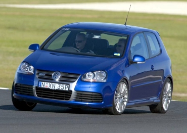 Volkswagen Golf R32