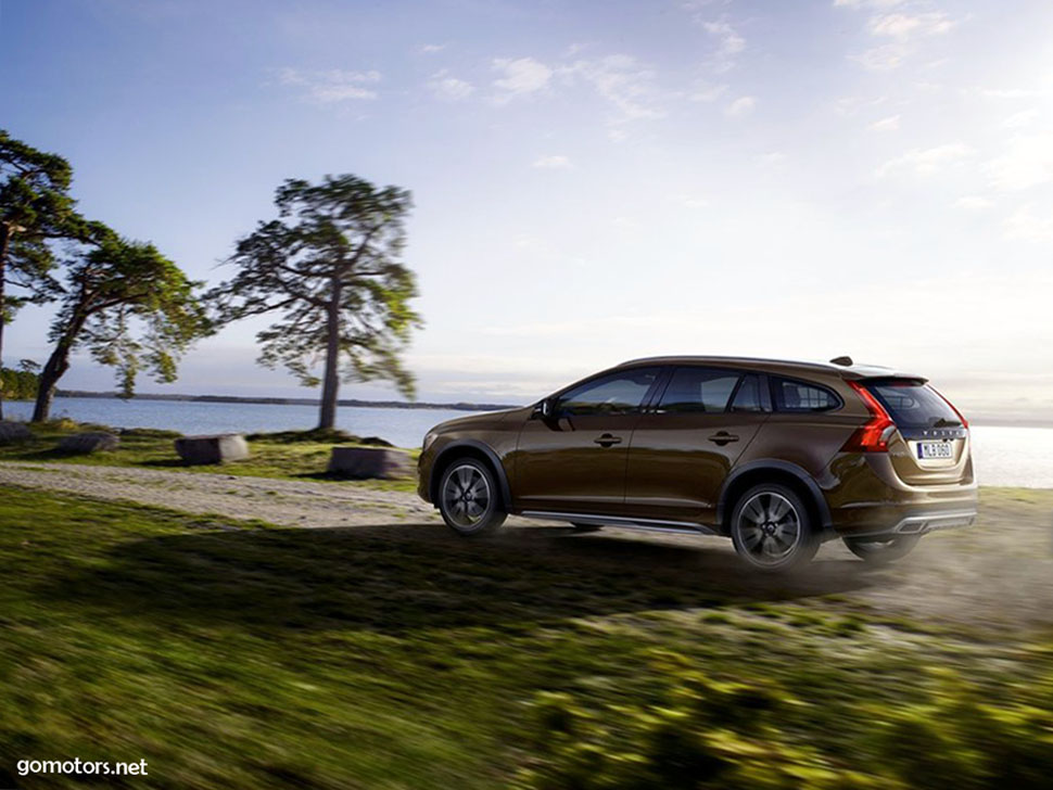 2016 Volvo V60 Cross Country 